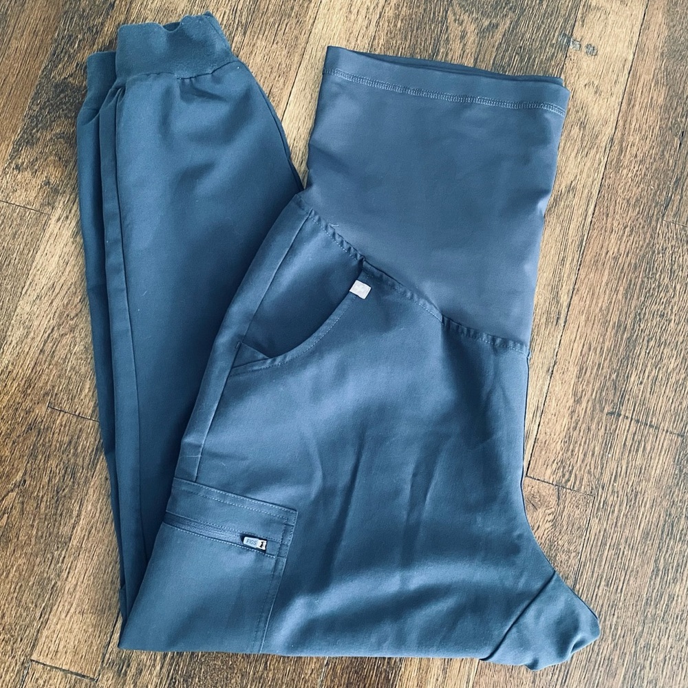 Figs limited edition Dark Harbor Maternity joggers L